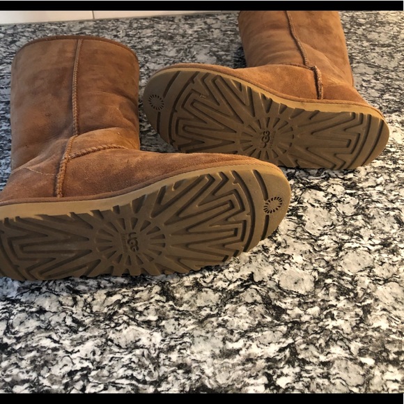 Ugg Boots - Picture 8 of 8